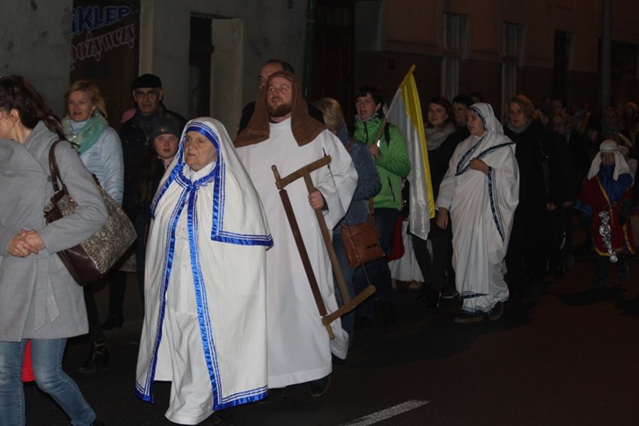 Korowody świętych przeszły ulicami