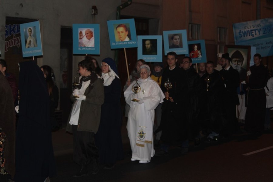 Korowody świętych przeszły ulicami