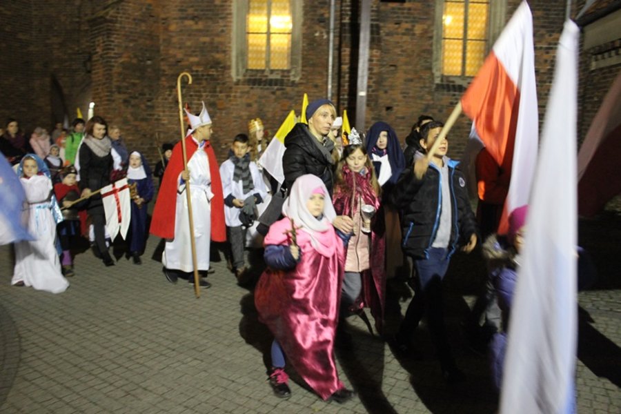 Korowody świętych przeszły ulicami