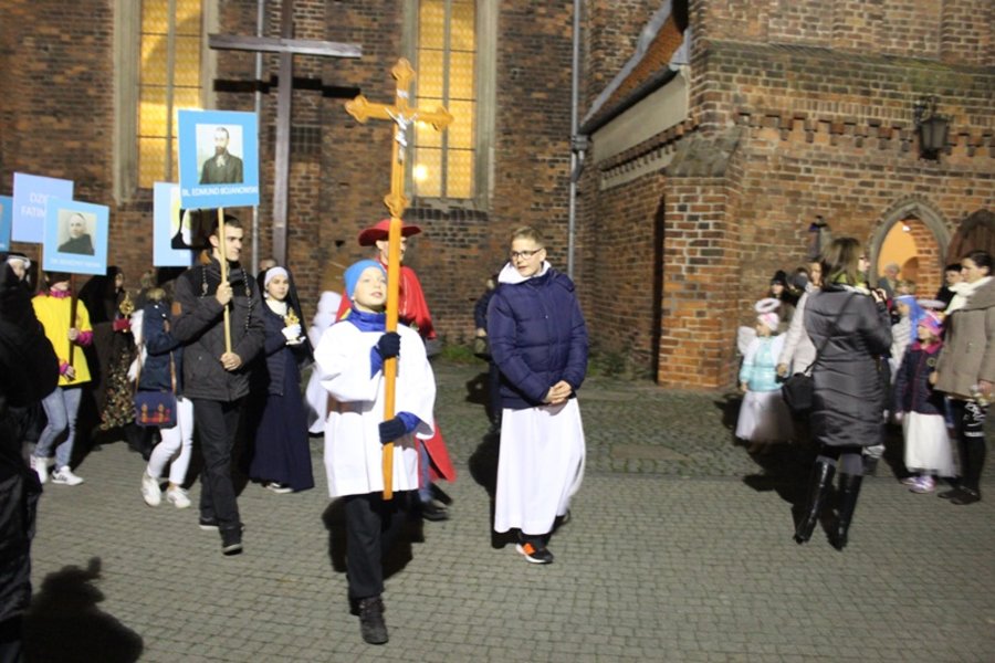 Korowody świętych przeszły ulicami