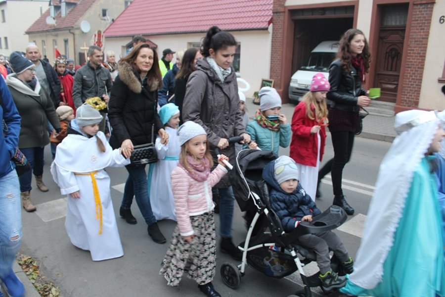 Korowody świętych przeszły ulicami