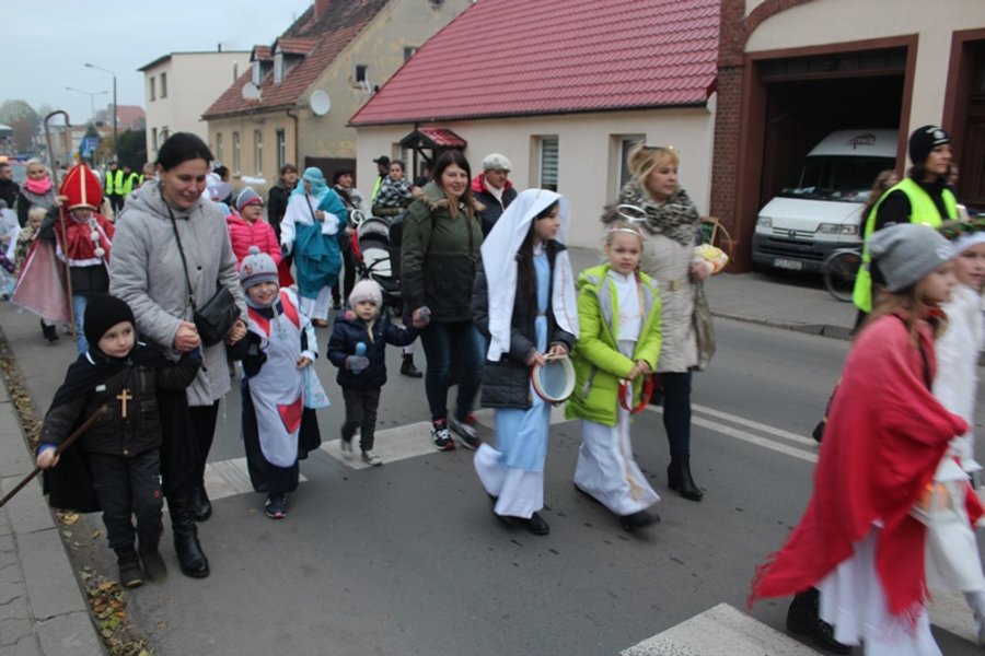 Korowody świętych przeszły ulicami