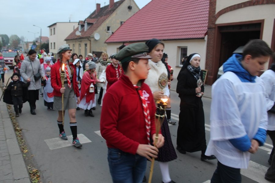 Korowody świętych przeszły ulicami