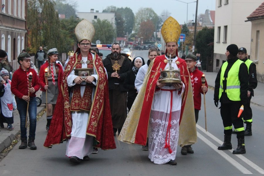 Korowody świętych przeszły ulicami