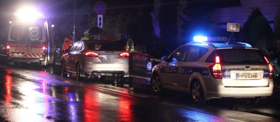 Samochód wjechał w grupę młodzieży