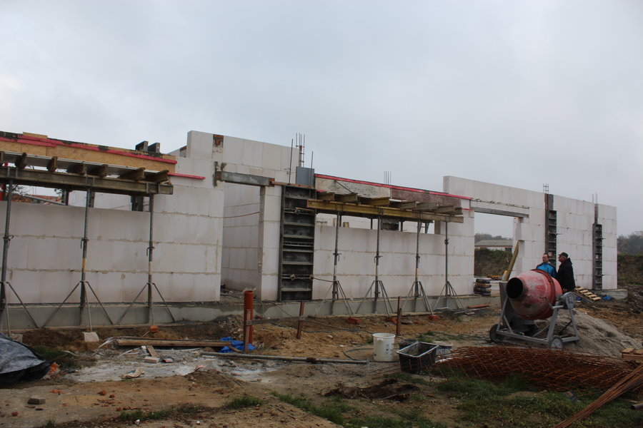 Zużyto już ponad 600 ton betonu