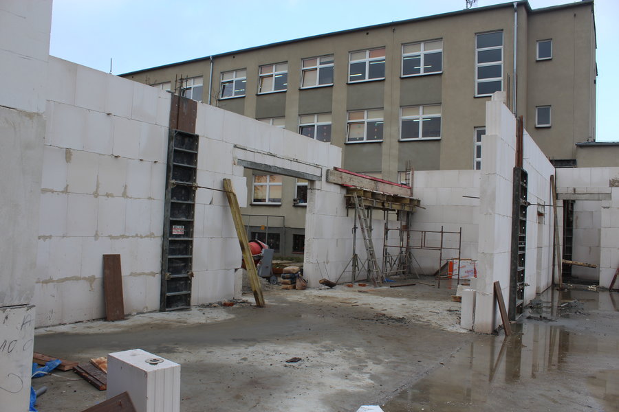 Zużyto już ponad 600 ton betonu