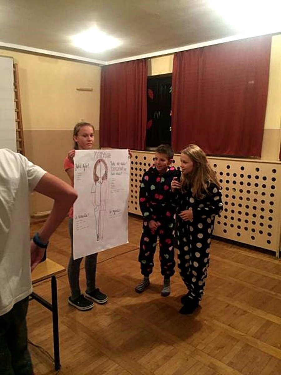Filmowy wieczór w szkole