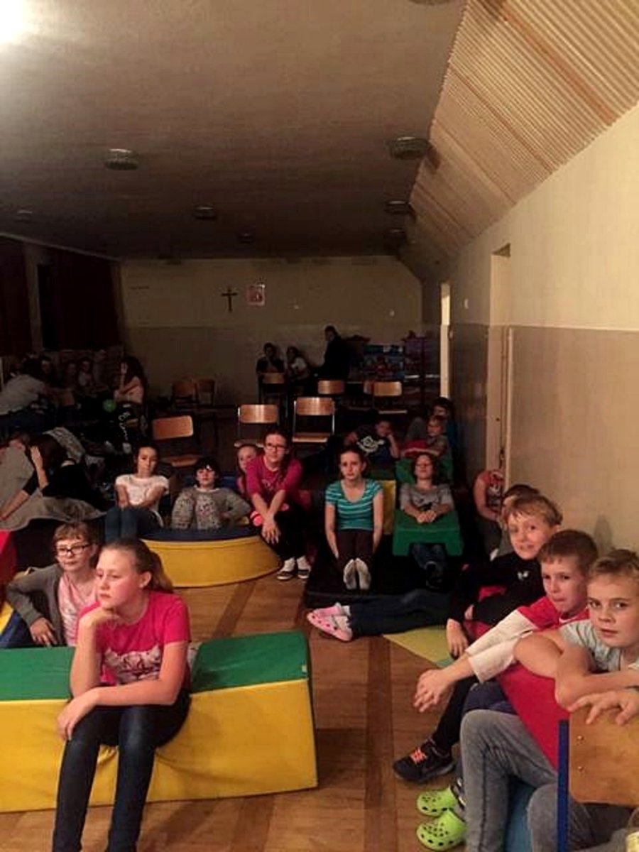 Filmowy wieczór w szkole