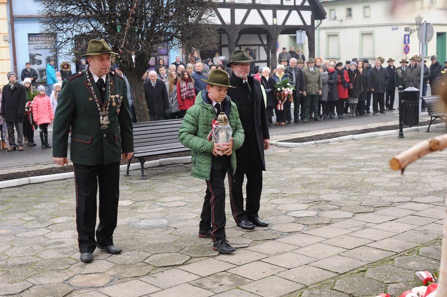 Msza, przemarsz i wiązanki