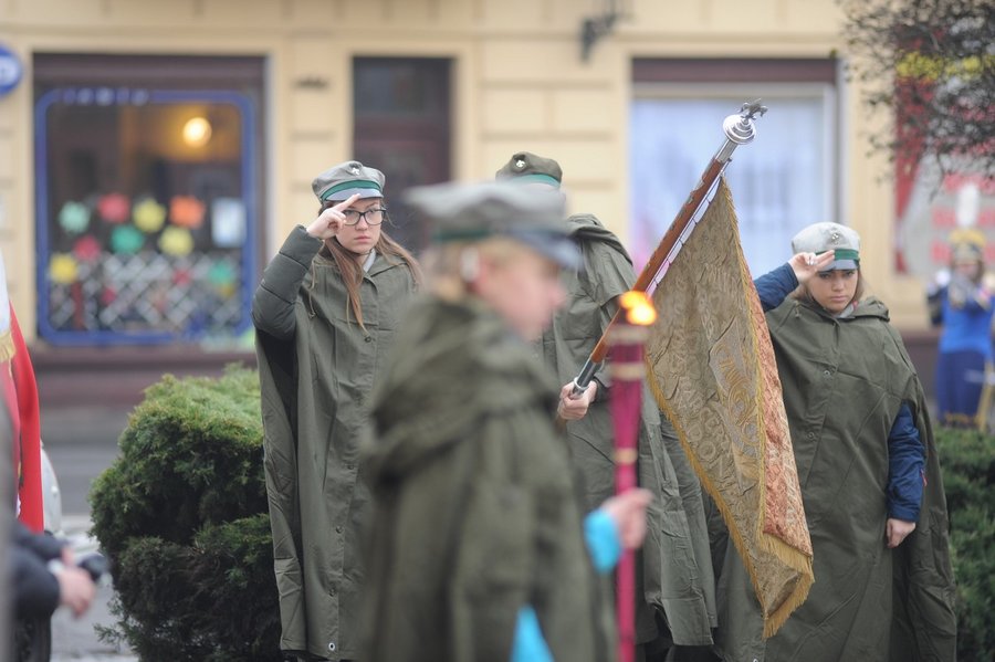 Msza, przemarsz i wiązanki