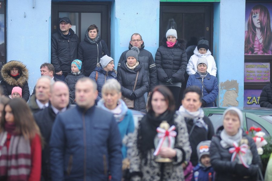 Msza, przemarsz i wiązanki