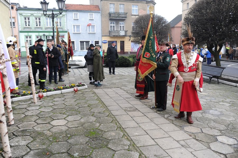 Msza, przemarsz i wiązanki