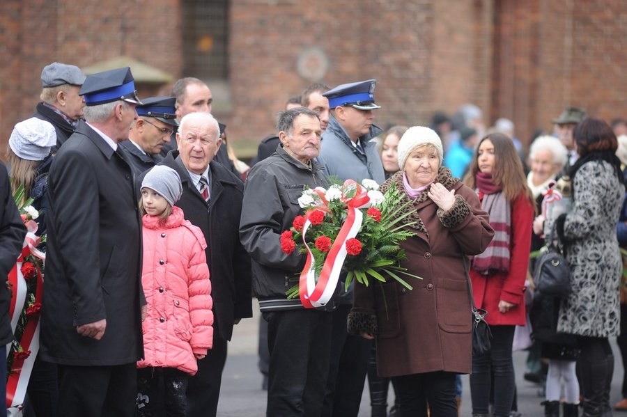 Msza, przemarsz i wiązanki