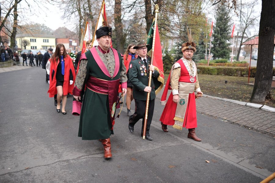 Msza, przemarsz i wiązanki
