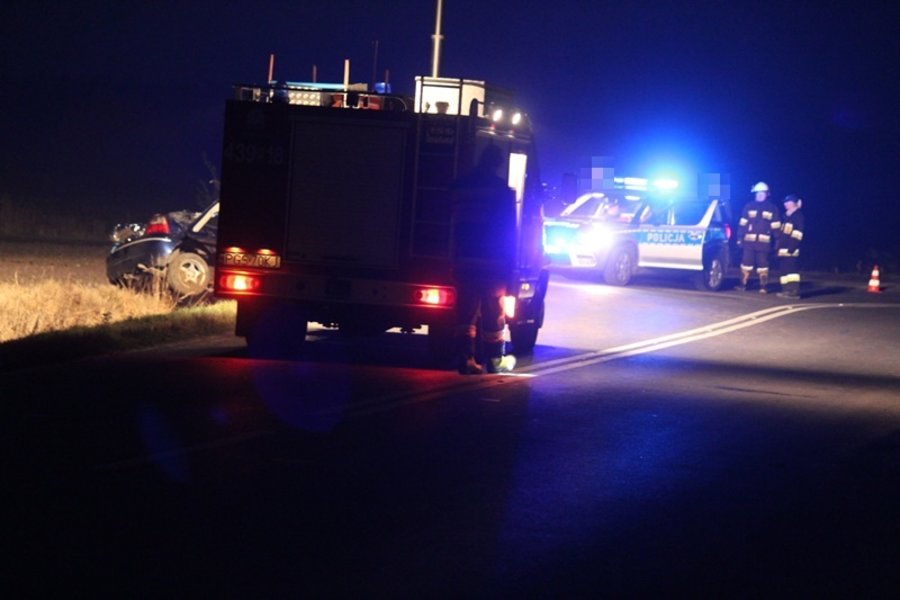 Był kompletnie pijany. Wiózł trzy osoby