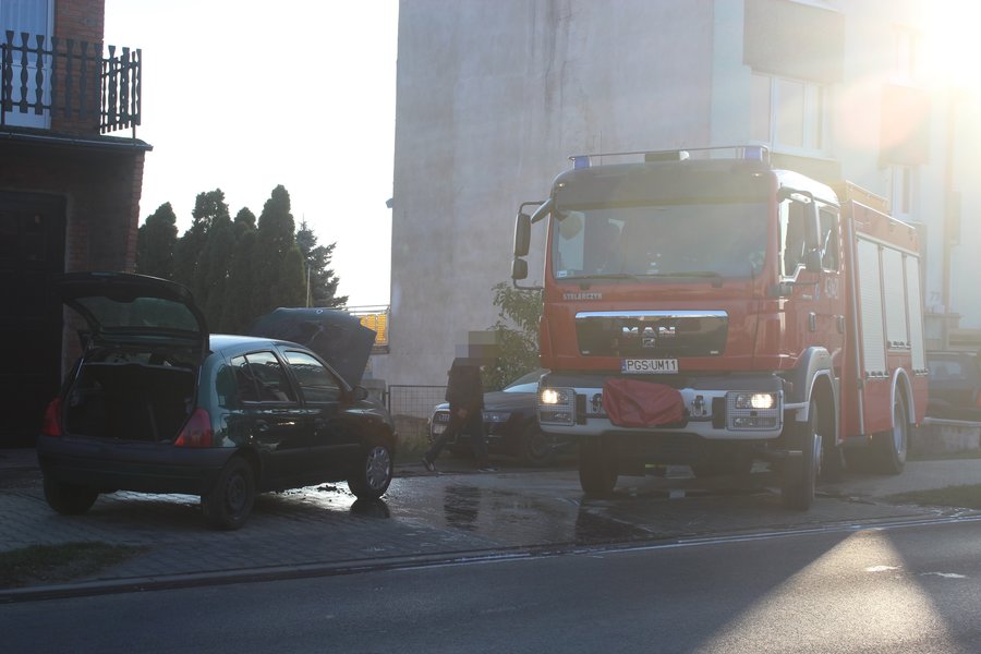 Sami nie dali rady ugasić ognia