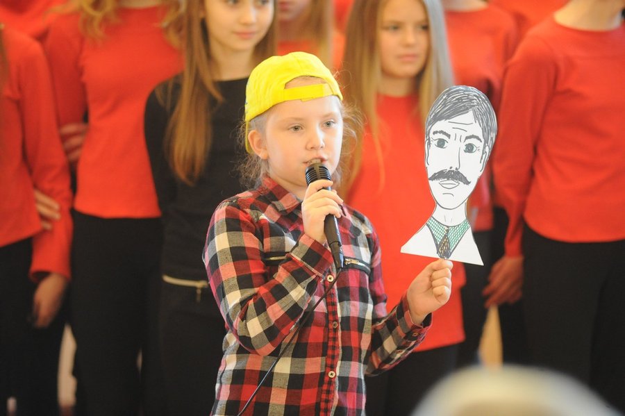 Medale i kwiaty dla małżeństw