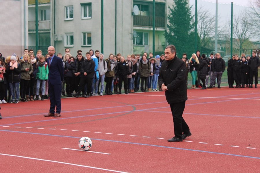 Jest nowe boisko i możliwości...