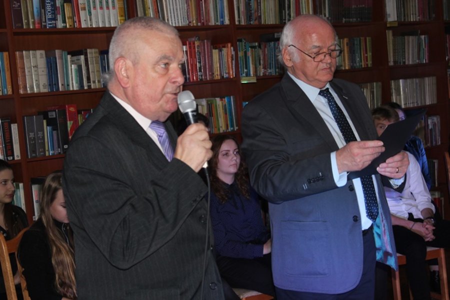 T. Wujek: I pisać nie przestanę...