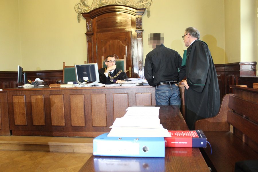 Przeprasza, że zabił...