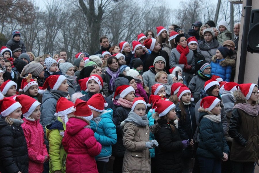 Mikołaj utknął w kominie. Trzeba było go ratować!