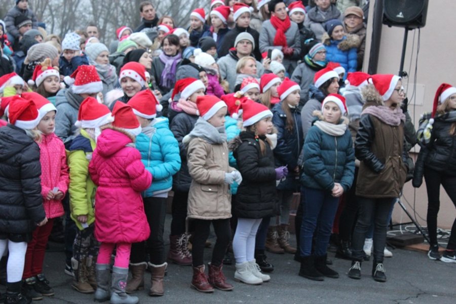 Mikołaj utknął w kominie. Trzeba było go ratować!