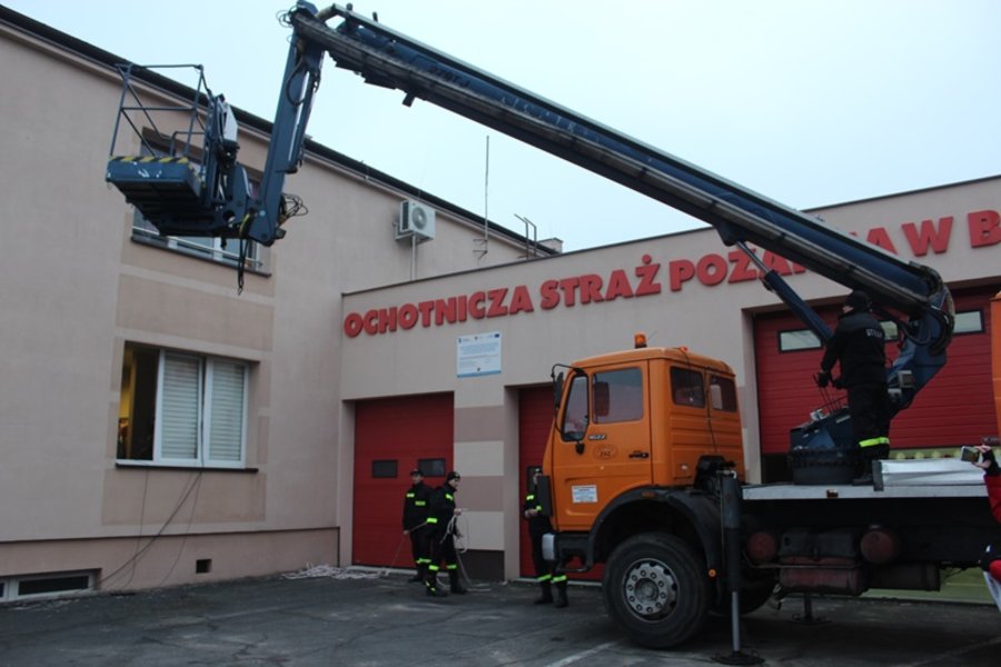 Mikołaj utknął w kominie. Trzeba było go ratować!