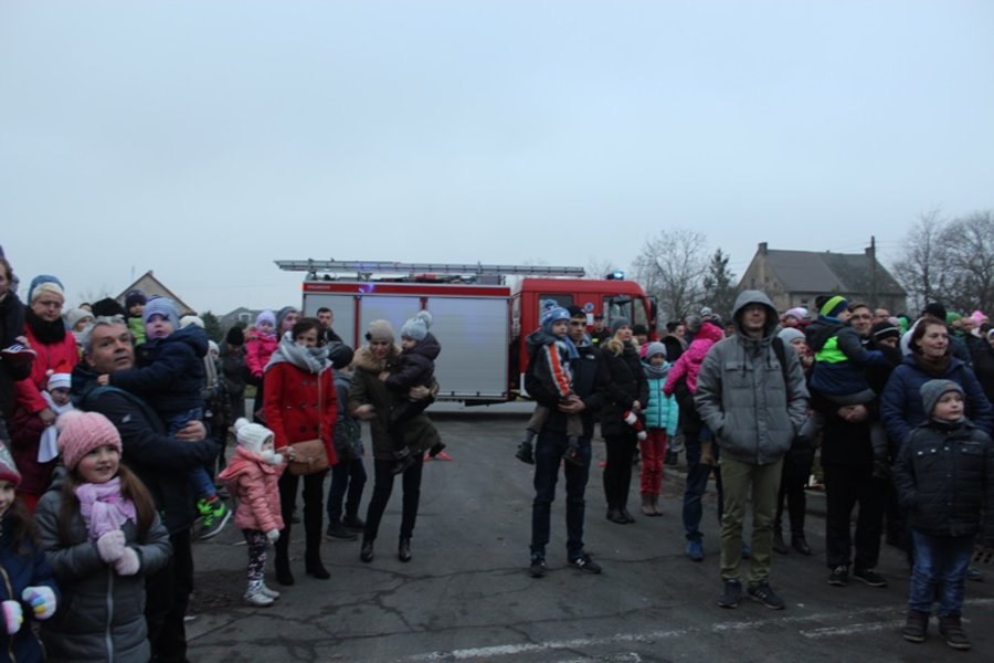 Mikołaj utknął w kominie. Trzeba było go ratować!