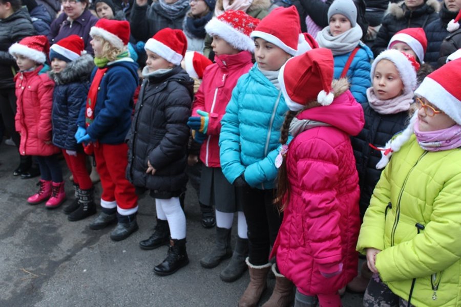 Mikołaj utknął w kominie. Trzeba było go ratować!