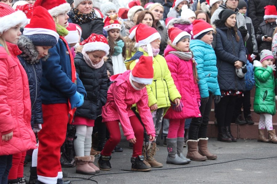 Mikołaj utknął w kominie. Trzeba było go ratować!
