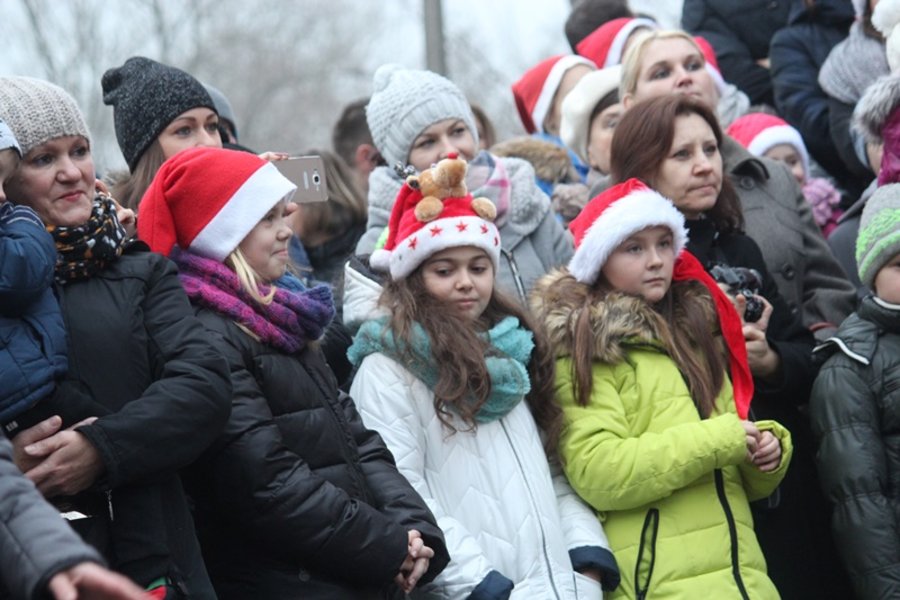Mikołaj utknął w kominie. Trzeba było go ratować!