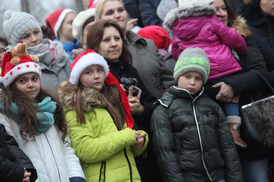 Mikołaj utknął w kominie. Trzeba było go ratować!