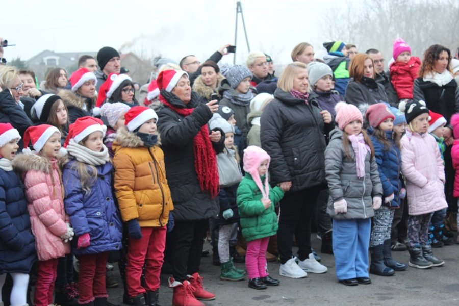 Mikołaj utknął w kominie. Trzeba było go ratować!