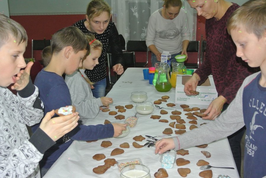 Pierniki i mikołajkowe harce w świetlicy