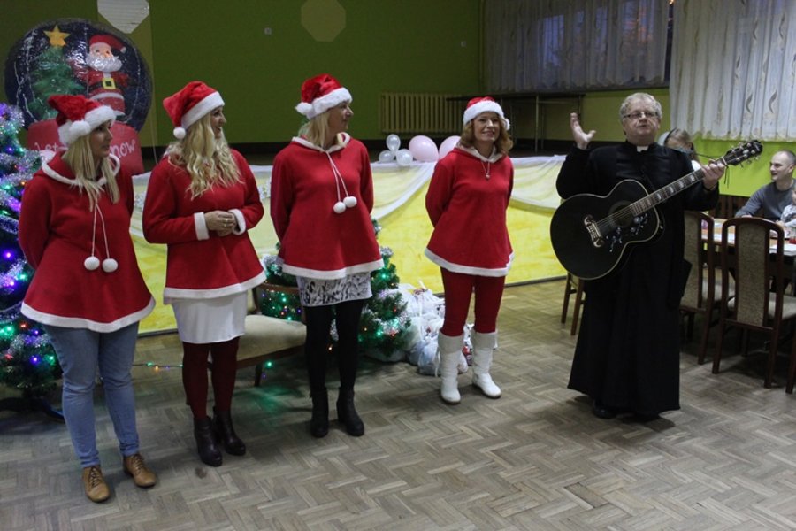 Najpierw były kolędy, potem Święty Mikołaj