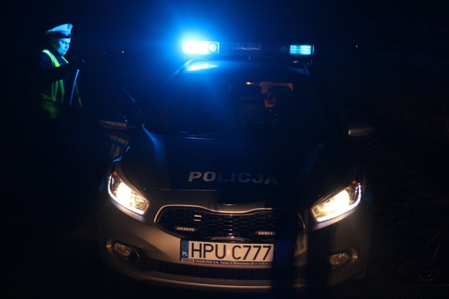 Koło uderzyło w seata. Przód zmiażdżony