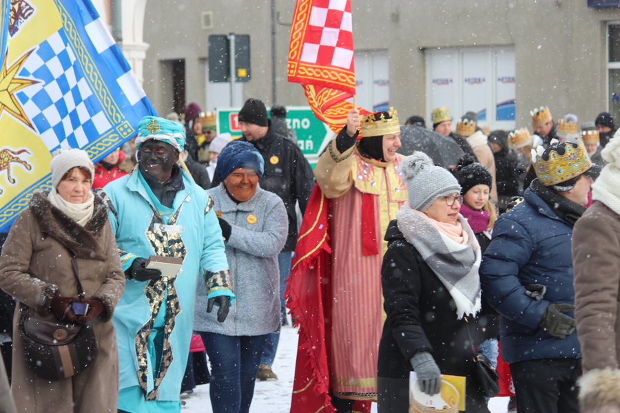 Barwny orszak przeszedł ulicami Gostynia