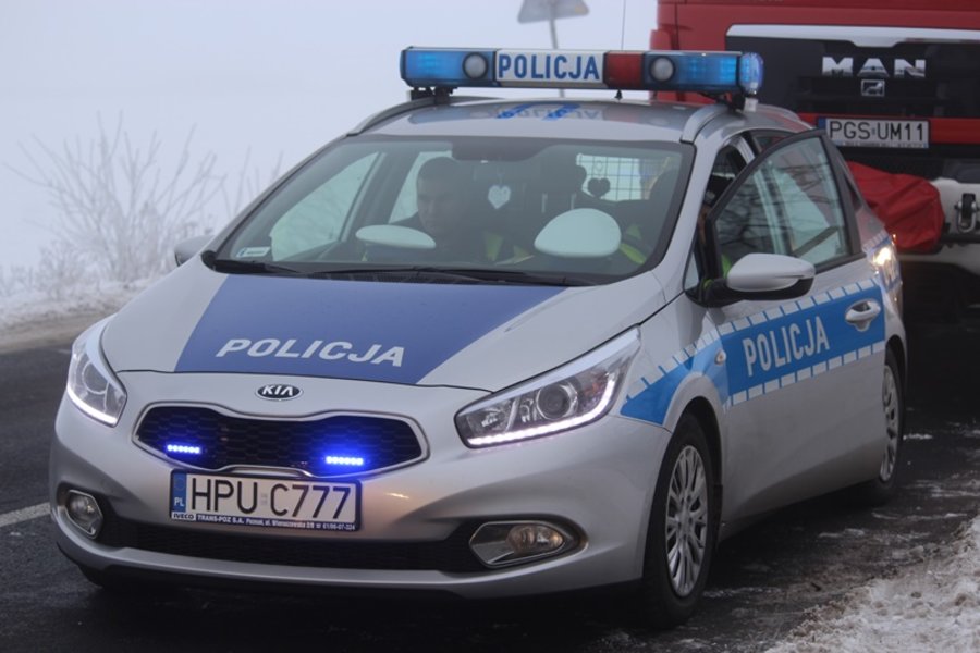 Tir uderzył w seata. Są ranni