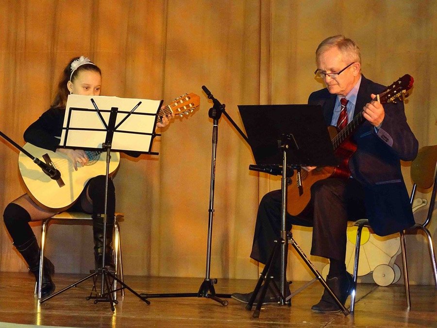 Koncert na stu wykonawców