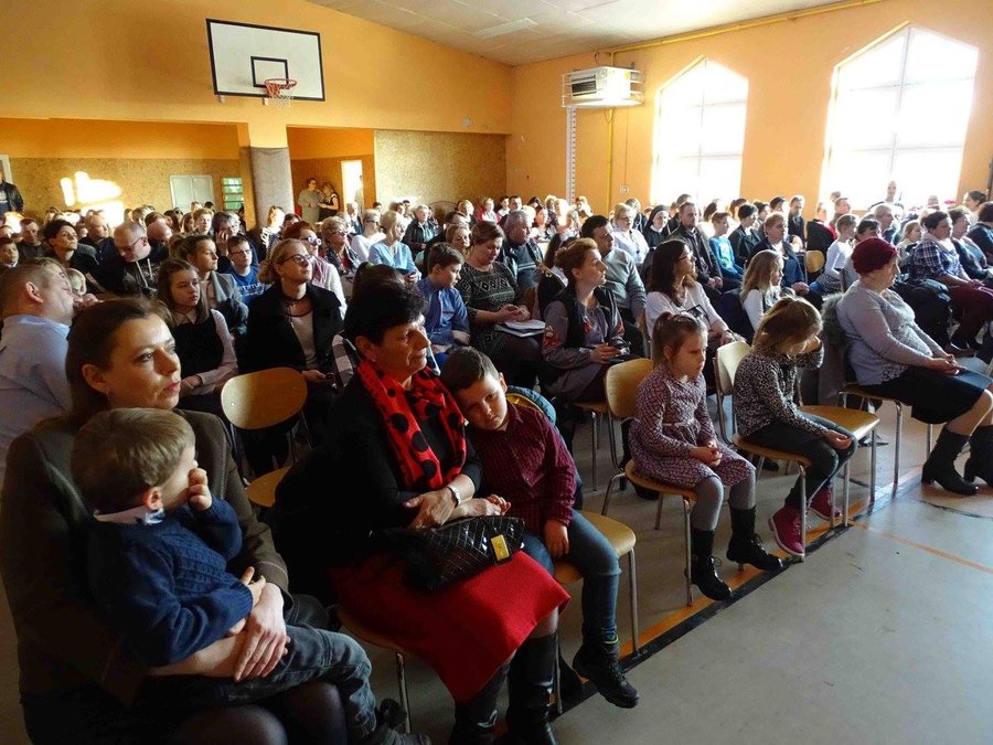 Koncert na stu wykonawców