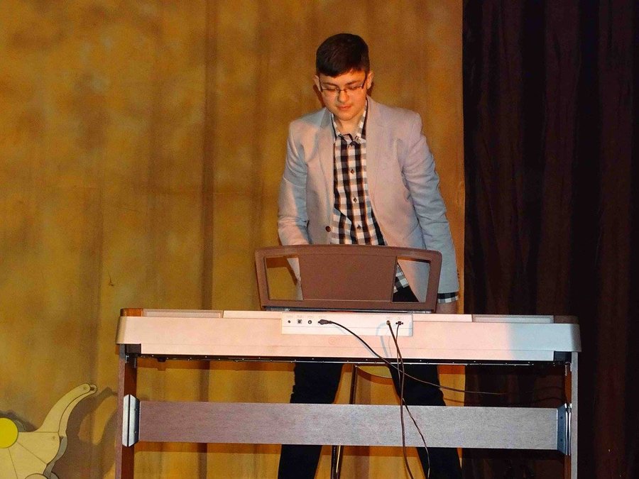 Koncert na stu wykonawców