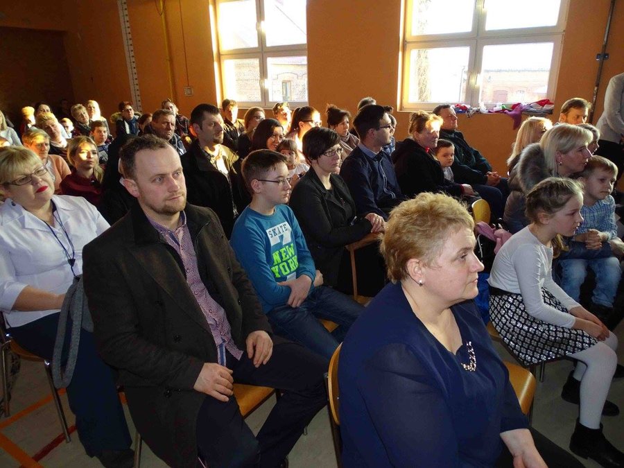 Koncert na stu wykonawców