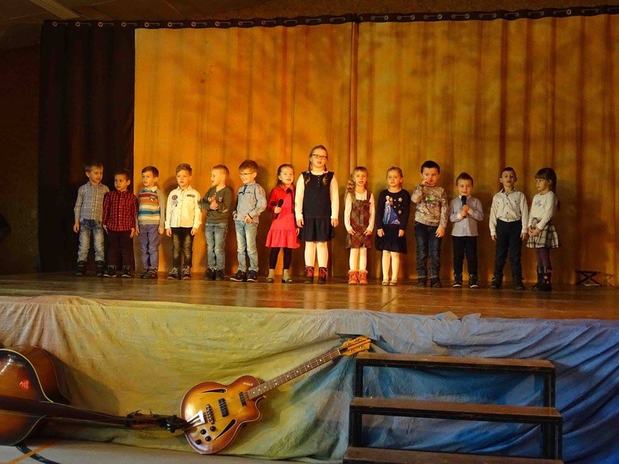 Koncert na stu wykonawców