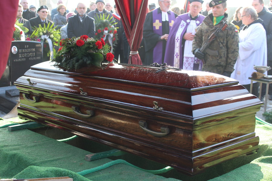 Pożegnany z honorami