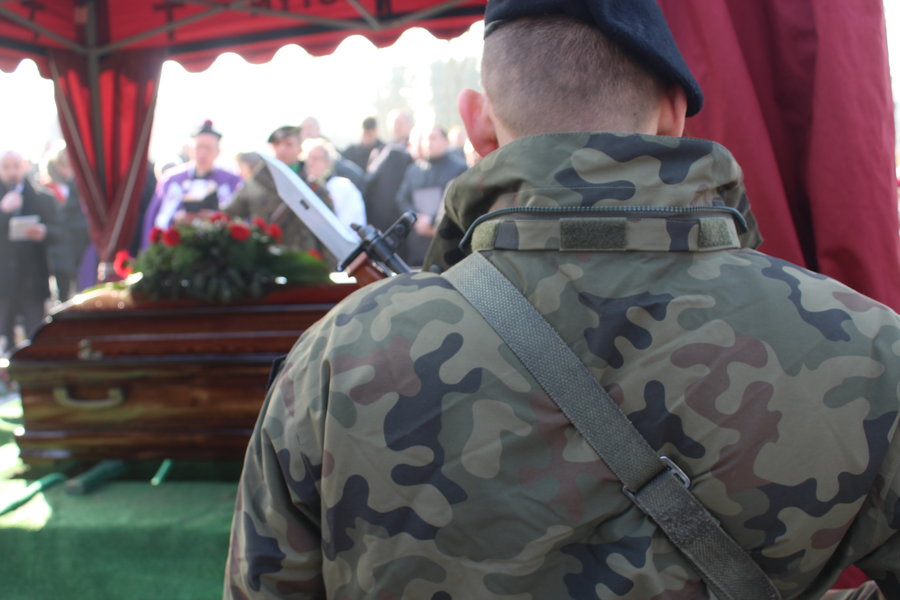 Pożegnany z honorami
