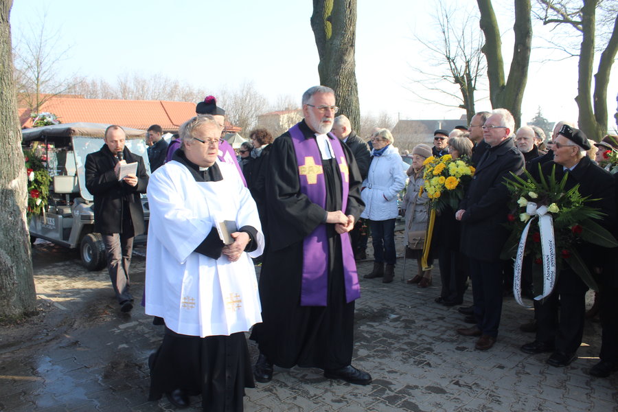 Pożegnany z honorami