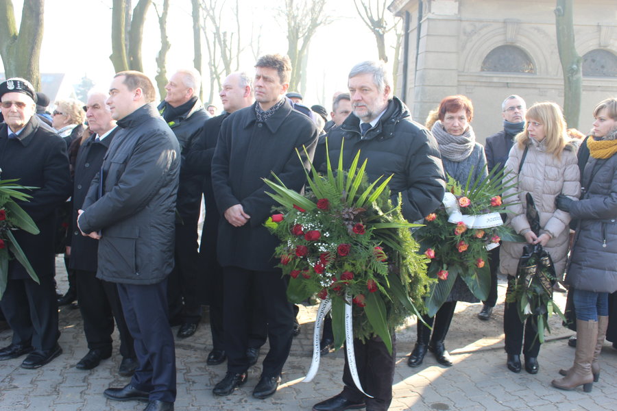 Pożegnany z honorami