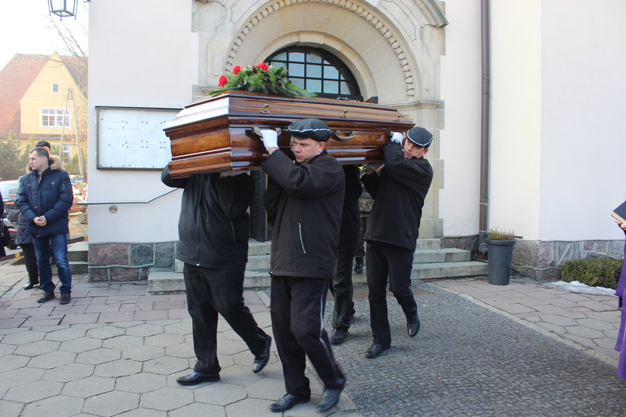 Pożegnany z honorami