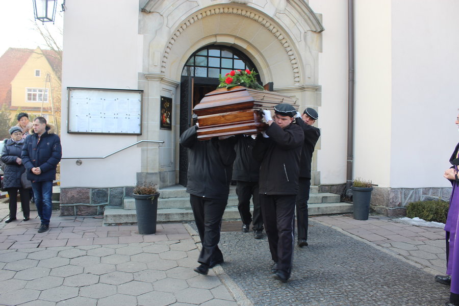 Pożegnany z honorami